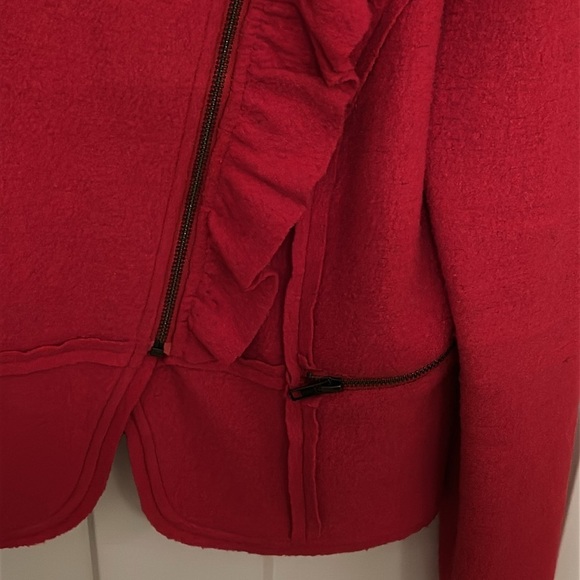 BCBG Paris red ruffle zip front sweater/jacket, size M - Picture 5 of 6